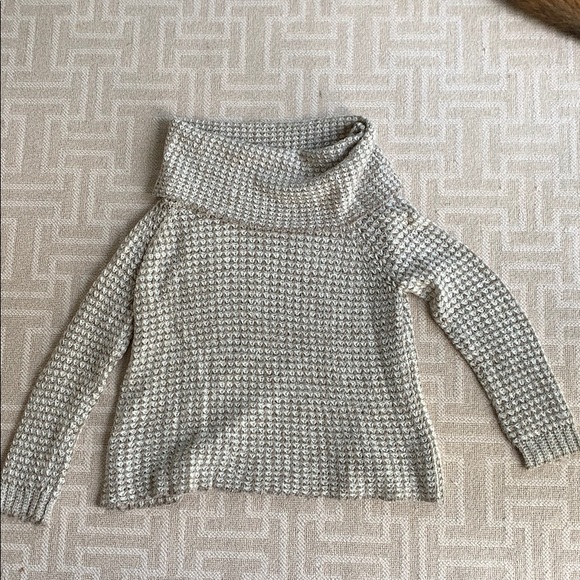 Cowl neck sweater - Picture 2 of 3